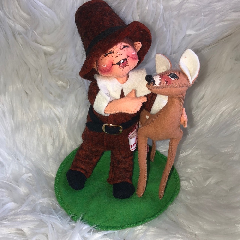 Annalee Thanksgiving 7” Pilgrim Boy  with Fawn